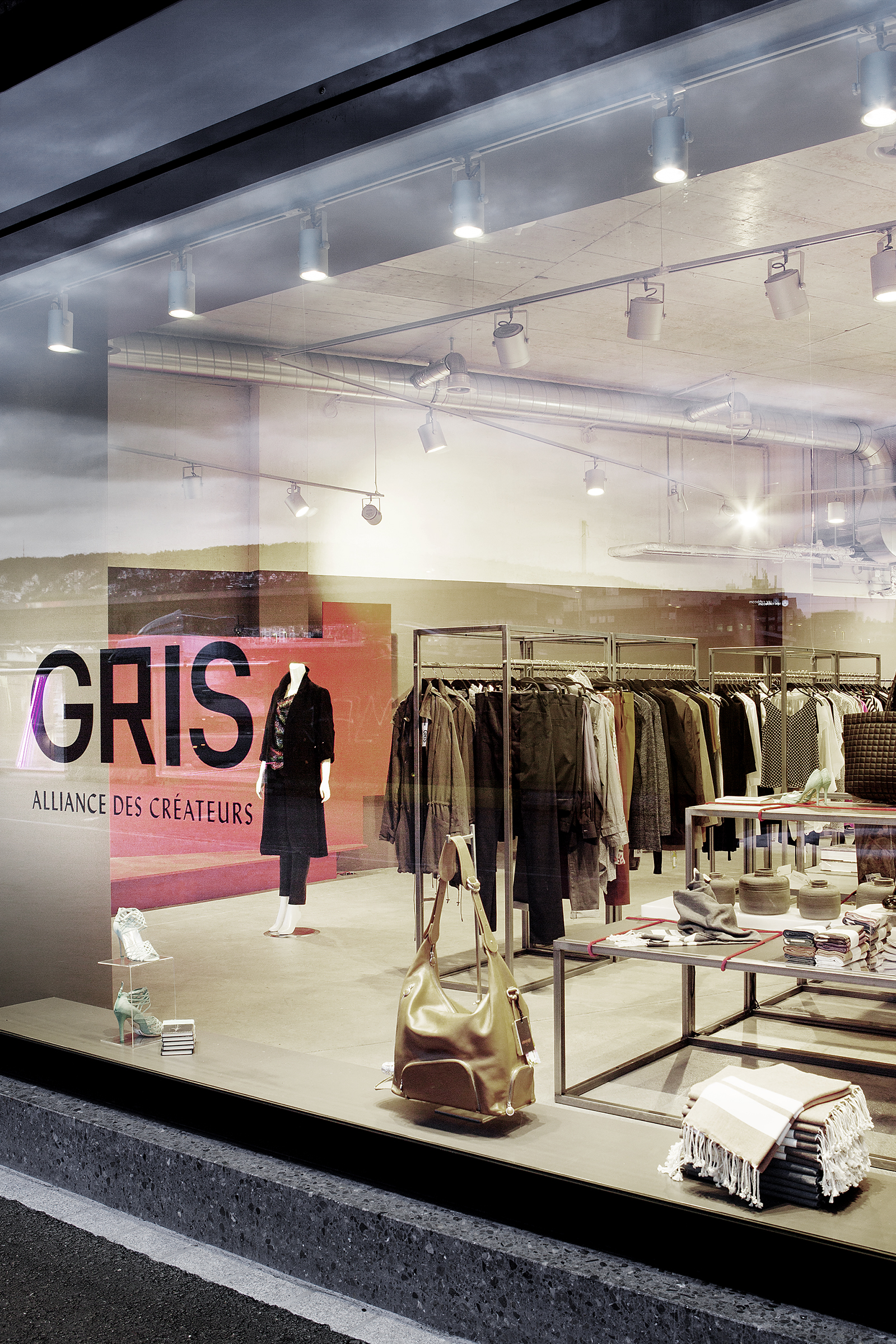 GRIS_WEB_FENSTER_2